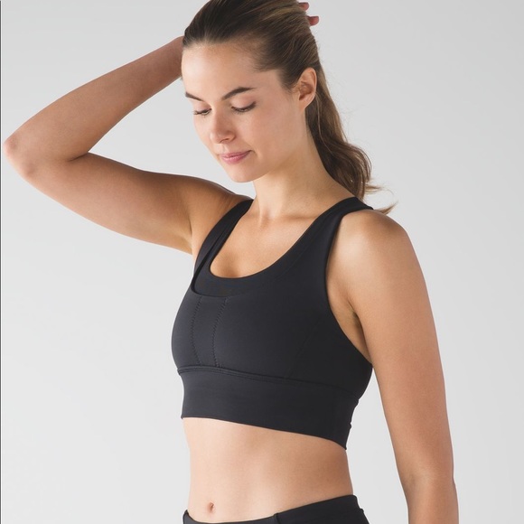 lululemon athletica Tops - Lululemon Run “stuff your bra” longline, size 6!